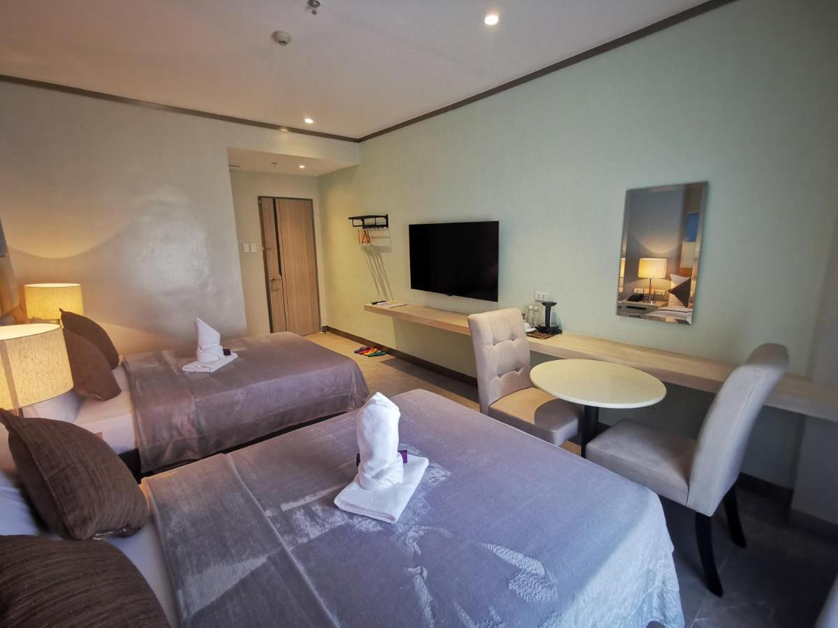 Yes Hotel Pandi Bulacan Eksteriør billede